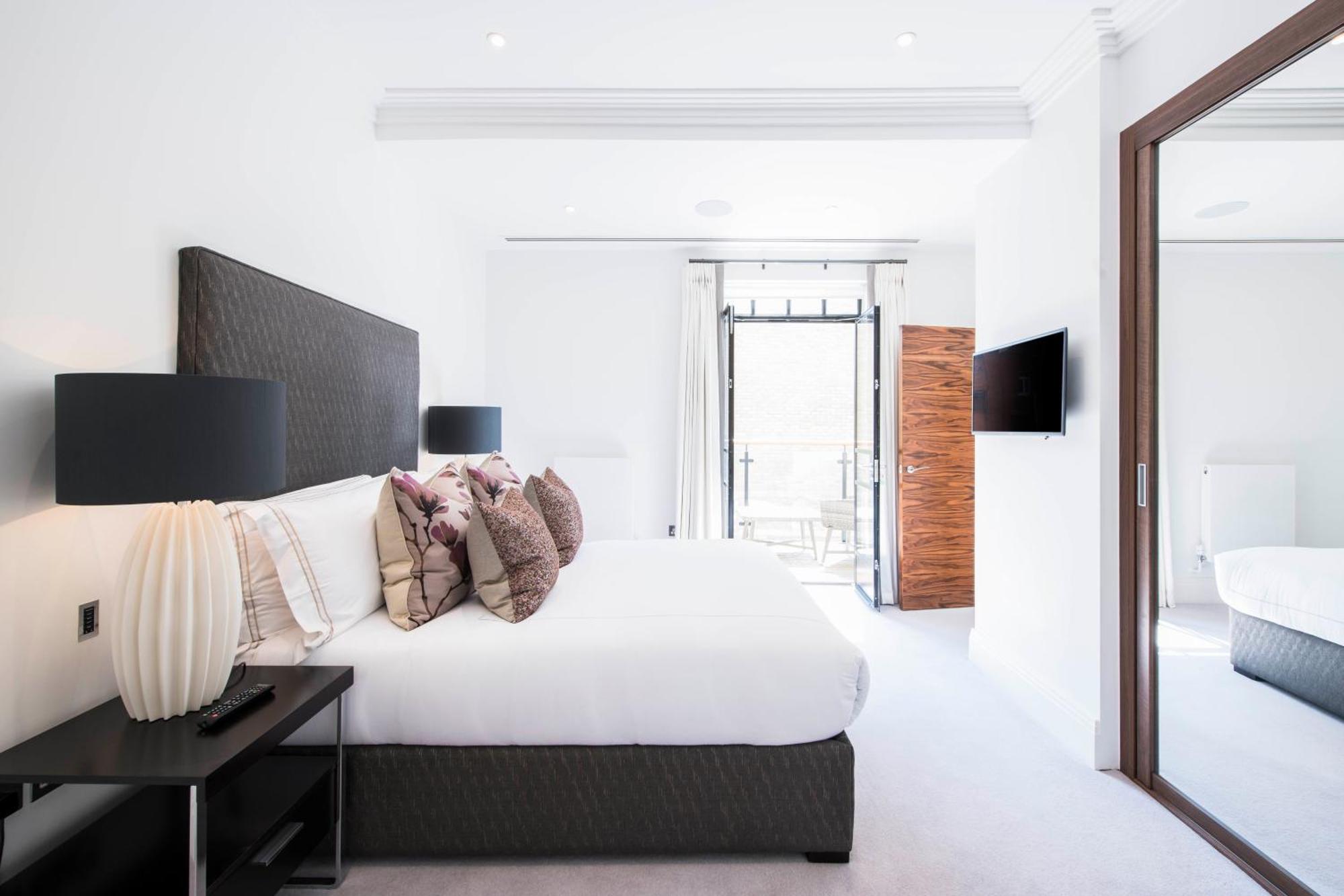 Palace Wharf Apartments Лондон Экстерьер фото