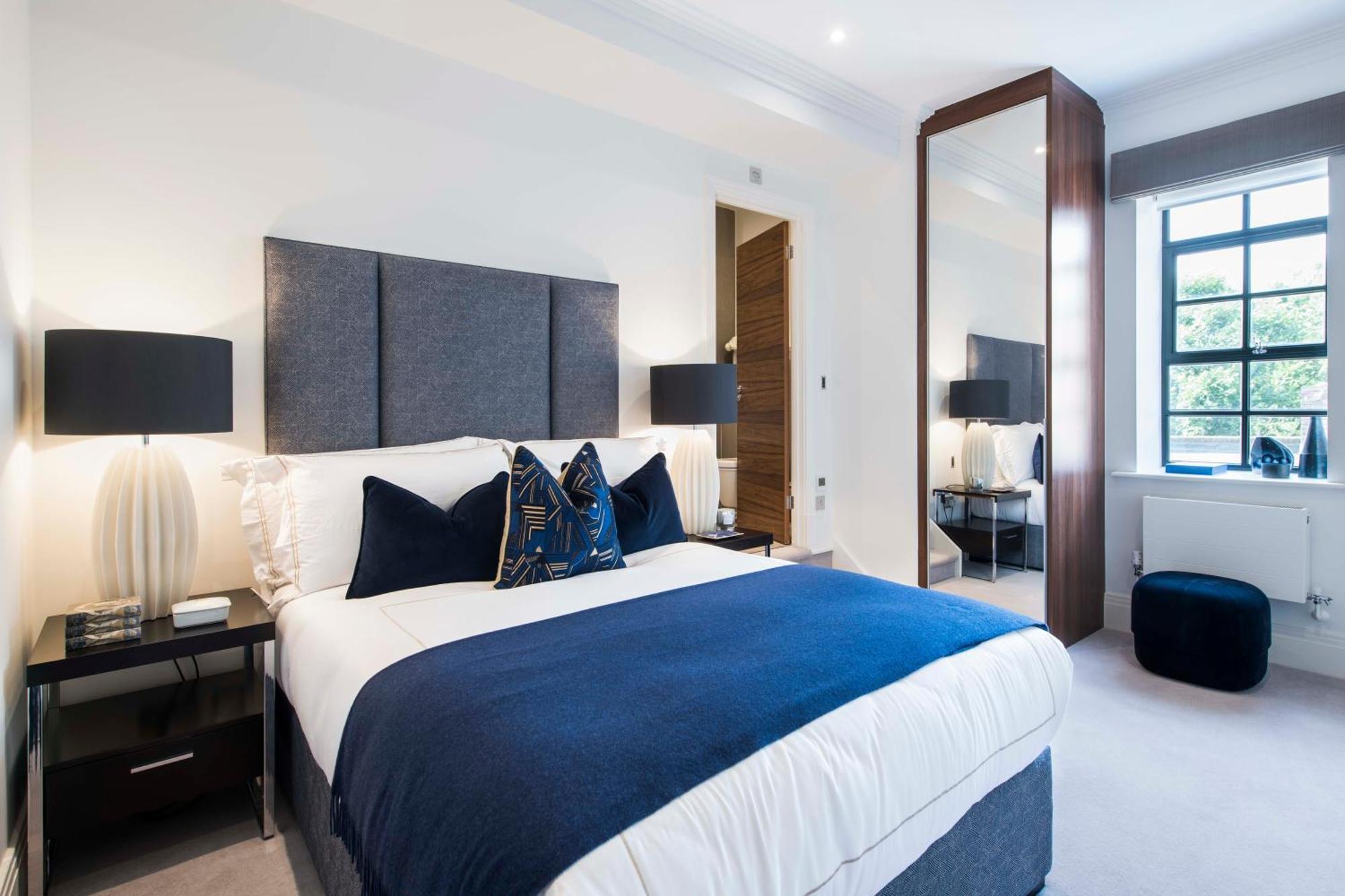 Palace Wharf Apartments Лондон Экстерьер фото